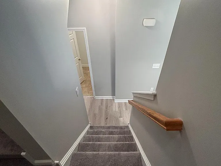 1050 Lamberton St — Photo 11