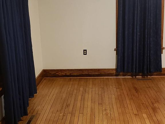 2nd image of 111 Holly St