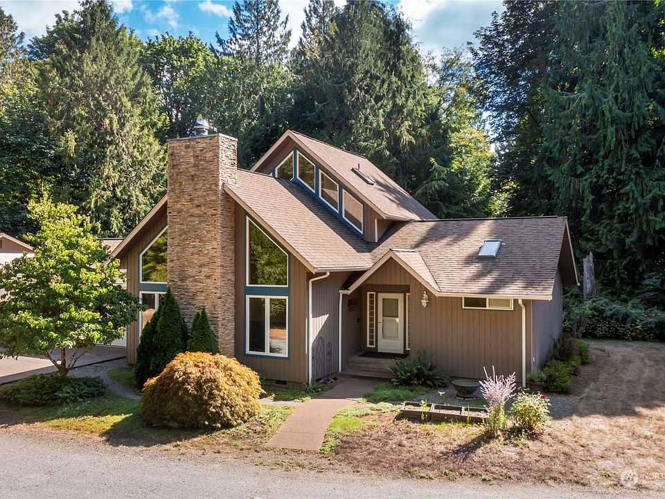 1st image of 3245 41st Avenue NE
