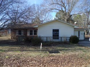 520 E 4th St S, Prescott, AR 71857