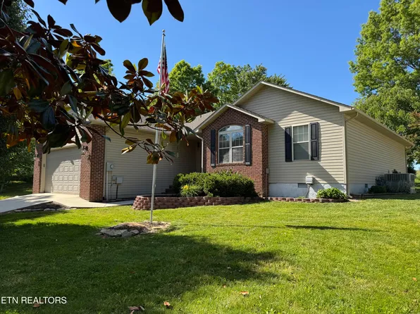 2205 Wichita Dr, Crossville, TN 38572