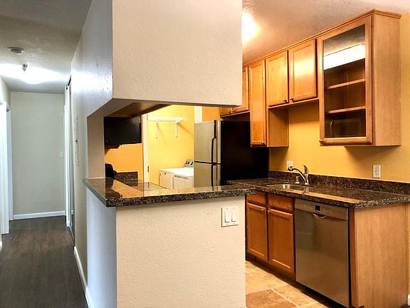 4th image of 880 E Fremont Ave APT 309