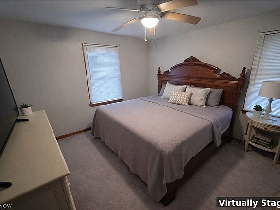 3rd image of 25101 Farringdon Ave