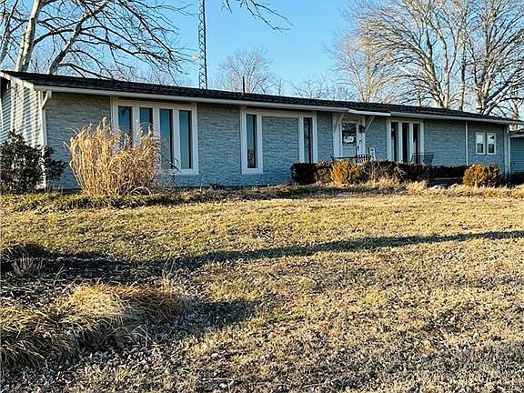 4th image of 22554 Robertson Rd