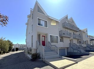 105 Tremont Ave APT C, Bridgeport, CT 06606