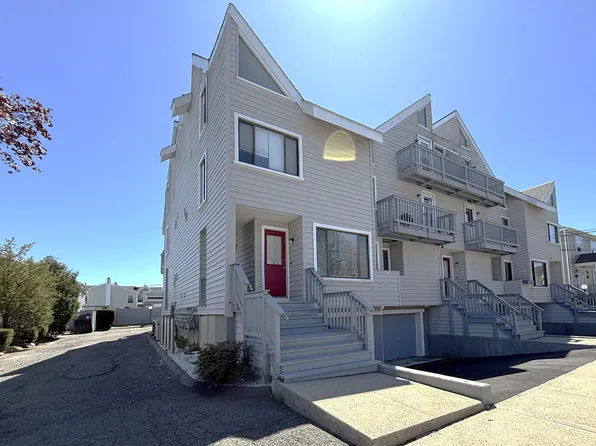 105 Tremont Ave APT C, Bridgeport, CT 06606