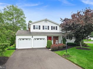 636 Paxson Ave, Hamilton, NJ 08619