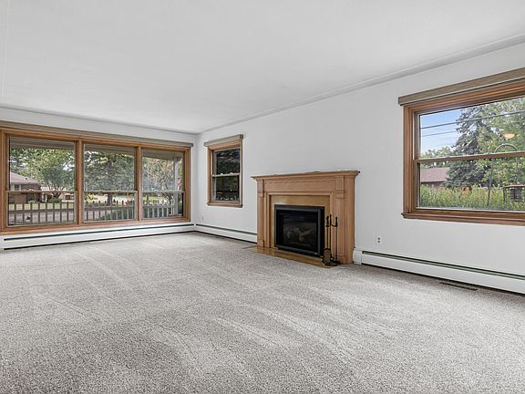 5th image of 1912 Simpson St
