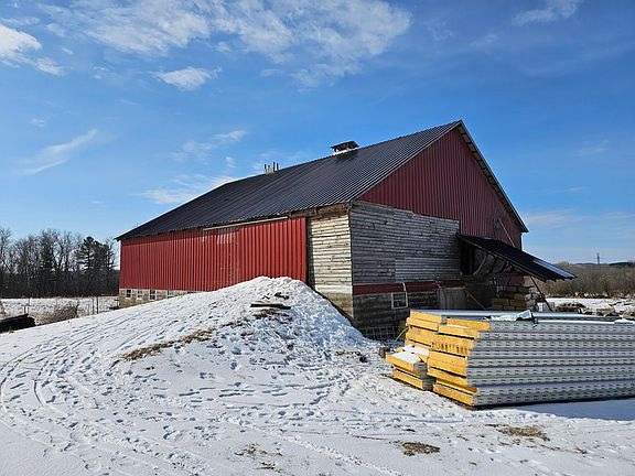 4th image of 692 250th St