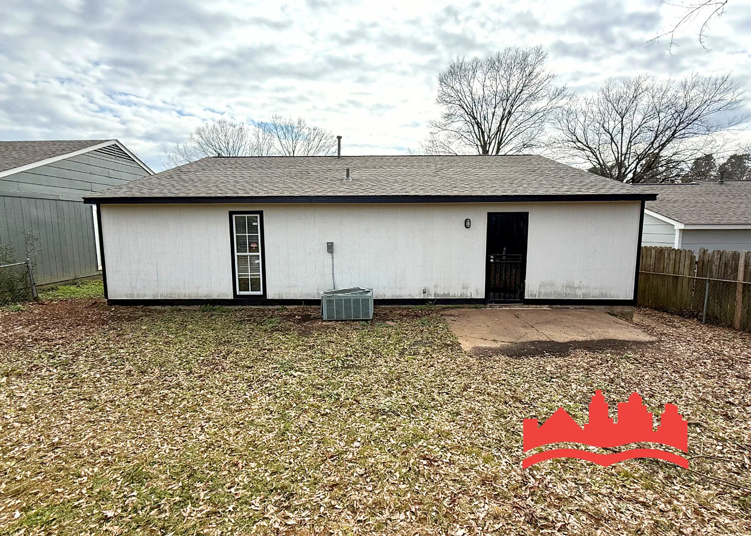 One Month Free! Welcome To 5636 Maple Tree Dr! — Photo 3