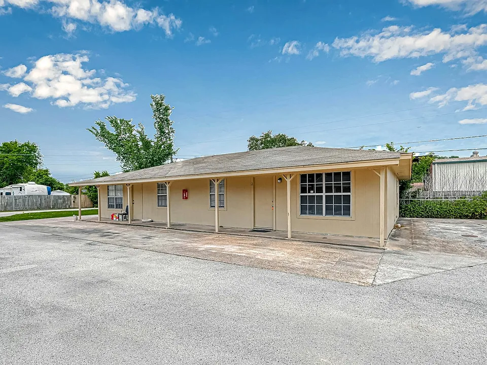 8430 Round Rock Dr #1