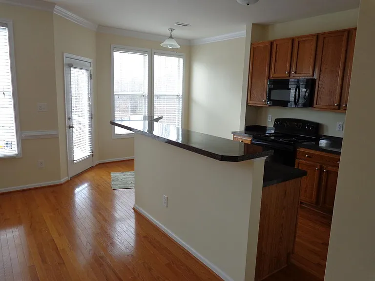 509 Village Loop Dr — Photo 17