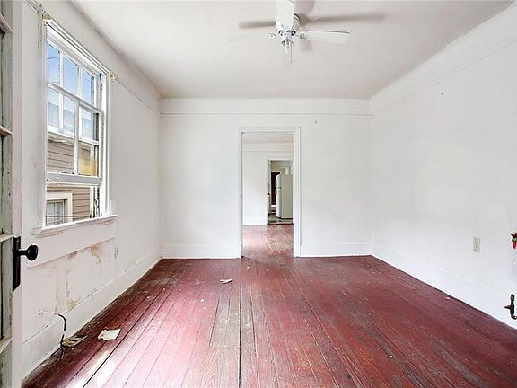 3rd image of 2608 Saint Peter St #10