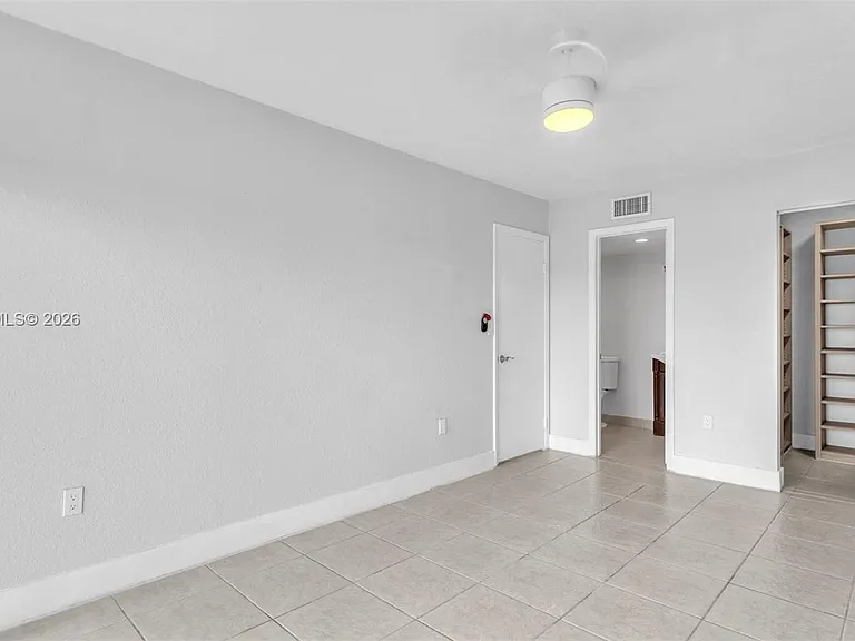 10755 SW 108th Ave #304 — Photo 5