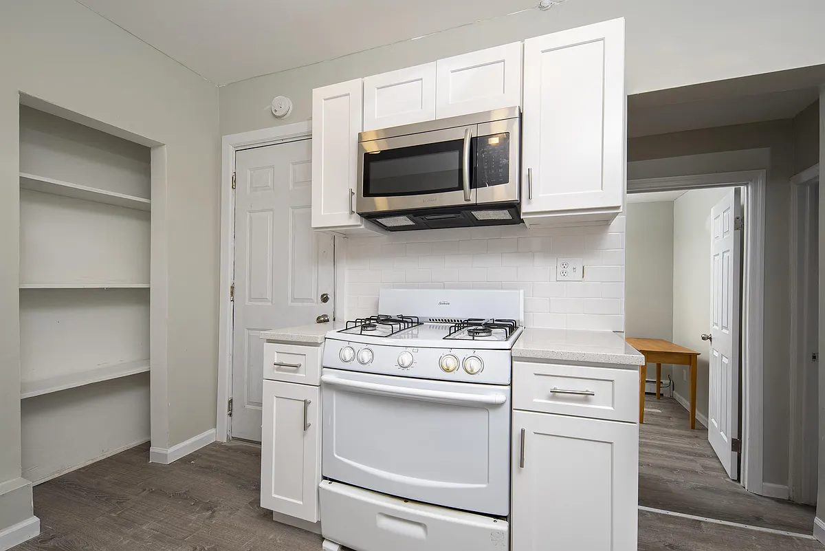 Building Photo - 79 14th St #2
