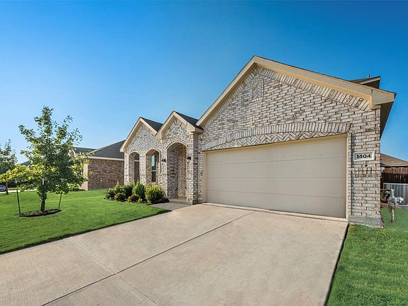 2nd image of 1404 Forest Haven Dr
