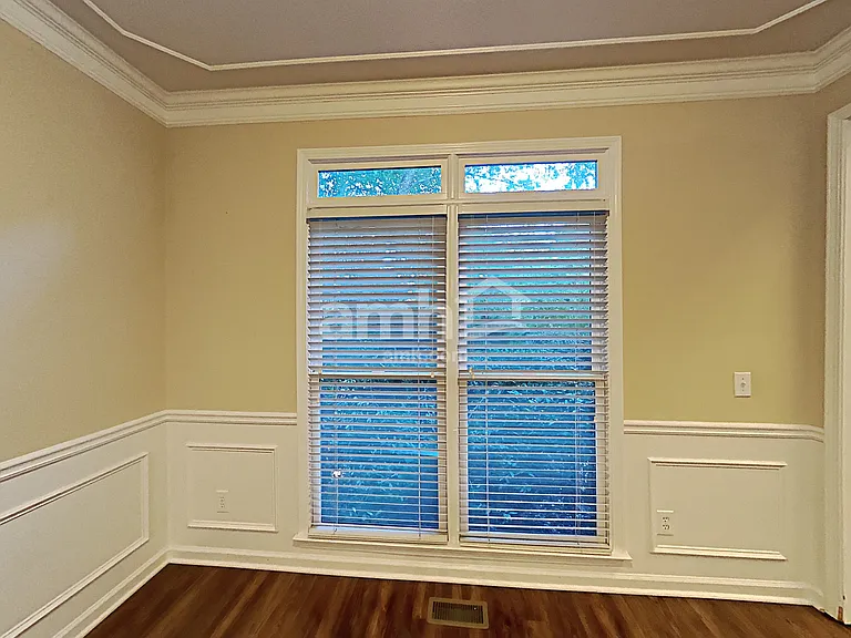 815 Hillcrest Ln — Photo 16