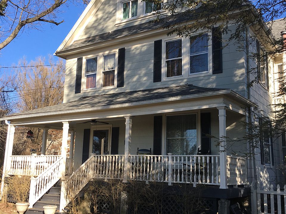 1st image of 1104 Quincy St