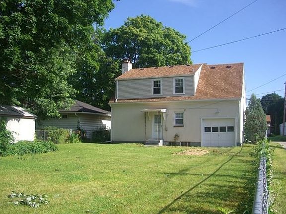 2nd image of 1718 Van Wie Ave
