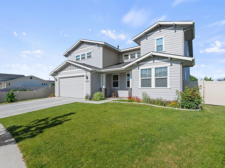 4923 N Glenrock Ave — Photo 2