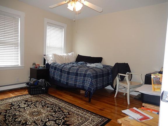 2nd image of 33 W Eagle St #3