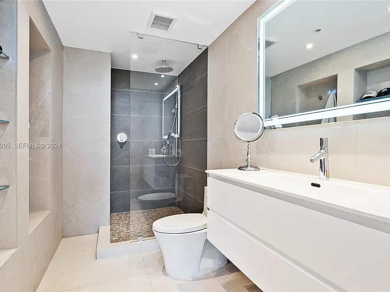 3400 SW 27th Ave #304 — Photo 9