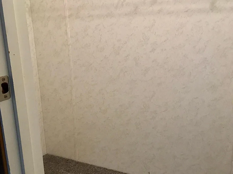 Call bedrooms have large walk-in closets