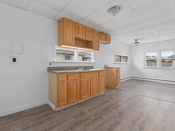 5th image of 136 E Taylor Ave