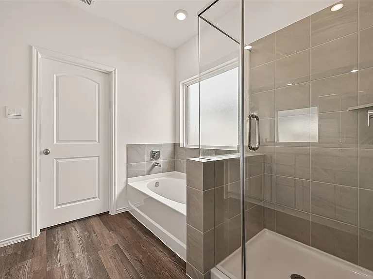 6107 Ginevra Summers Dr — Photo 42