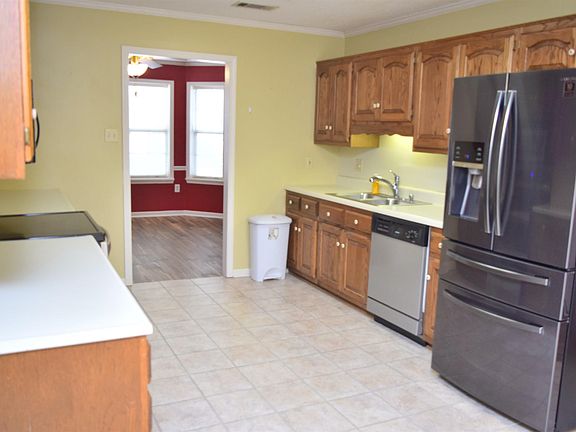 2nd image of 411 S Sherwood Dr