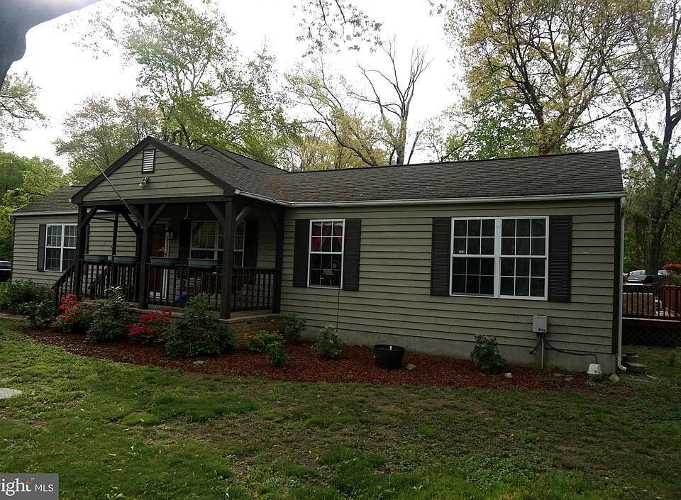 1st image of 8097 Forest Glen Dr