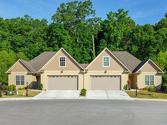 2nd image of 937 Jackson Mill Dr