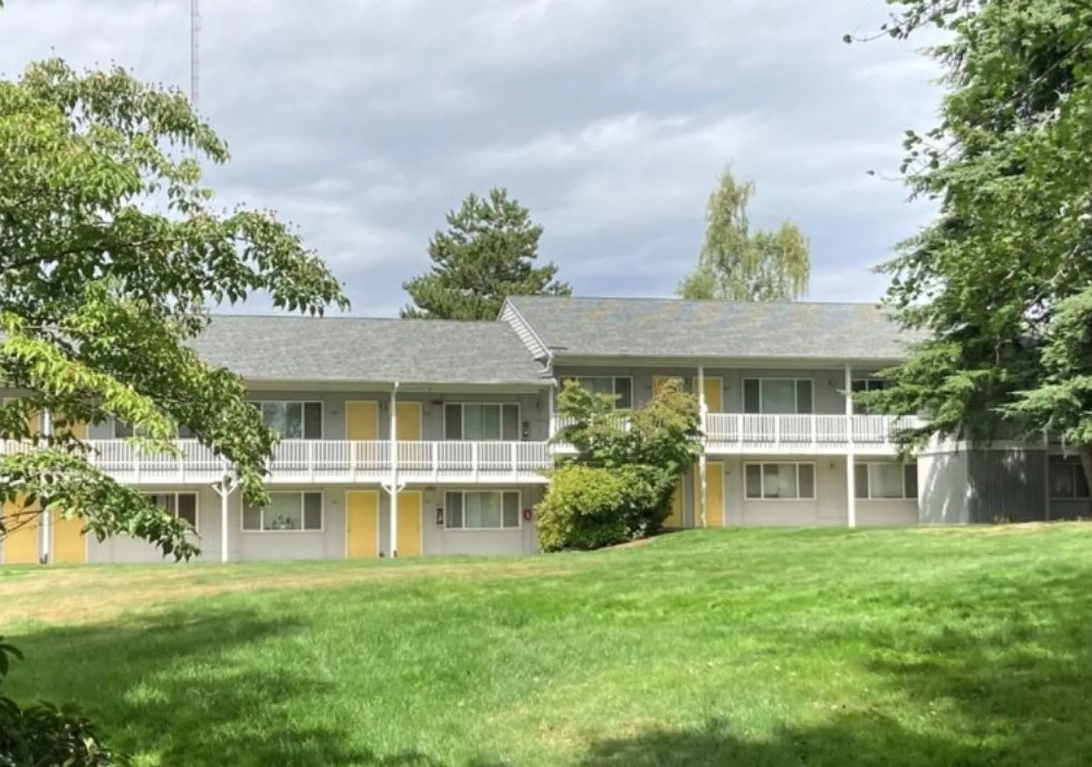 North Highland Court — Photo 3