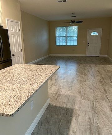 3rd image of 5815 Twisted Oaks Dr