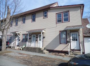 210 Avenue K APT 3, Matamoras, PA 18336