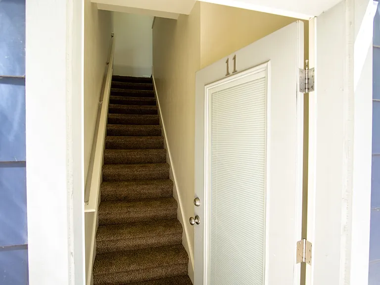 610 SE Spokane St #11 — Photo 15