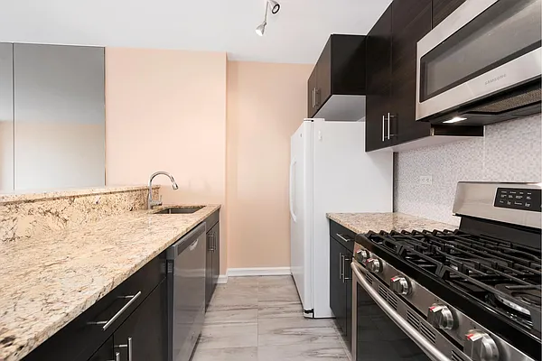 Rented by Douglas Elliman | media 20