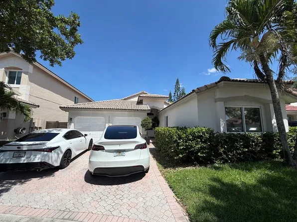 10900 NW 72nd St, Doral, FL 33178