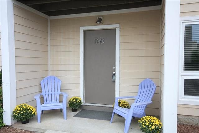 1st image of 1080 1st Ave N