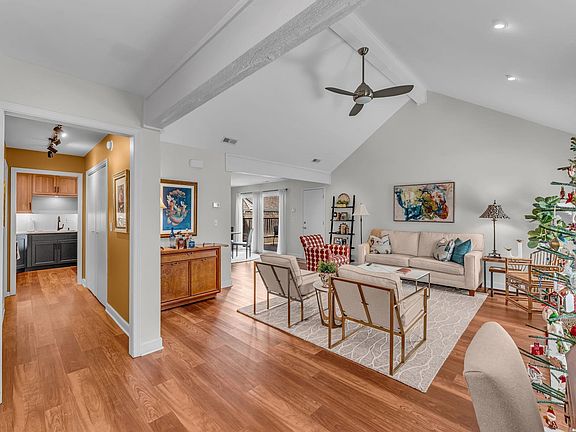 4th image of 4013 Vintage Ct