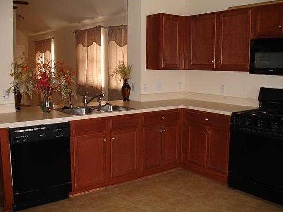3rd image of 4504 Belfield Ln