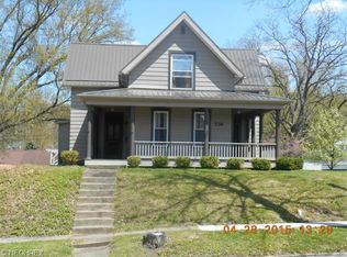 738 Cambridge Rd, Coshocton, OH 43812