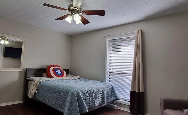 704 Dunbar Dr — Photo 10