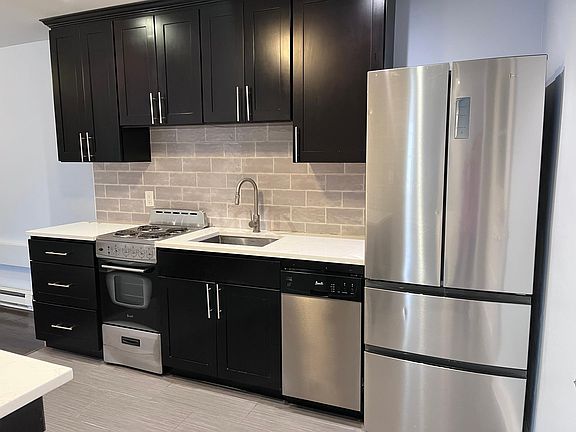 2nd image of 1416 W Jarvis Ave Unit 2R