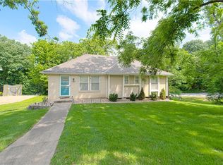 7918 NW Cadwallader Rd, Kansas City, MO 64152
