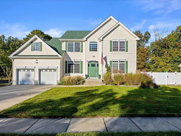 100 Iris Dr, Egg Harbor Township, NJ 08234