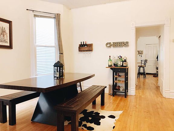 5th image of 3216 N Kenmore Ave #1