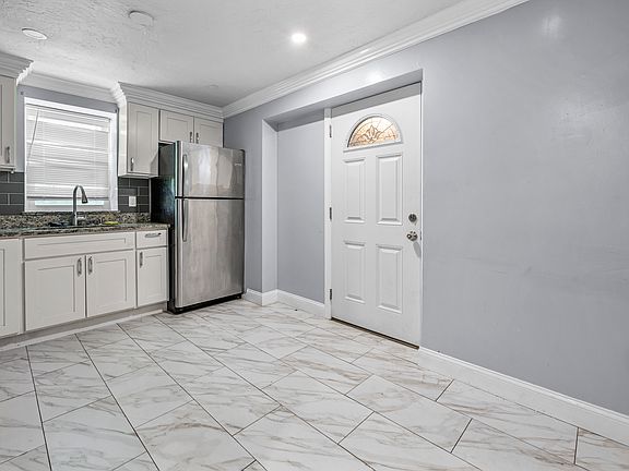 4th image of 30 Mount Everett St #1R