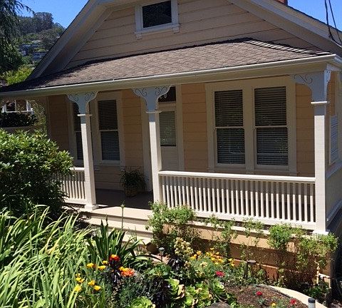 3rd image of 20 Glen Dr #House