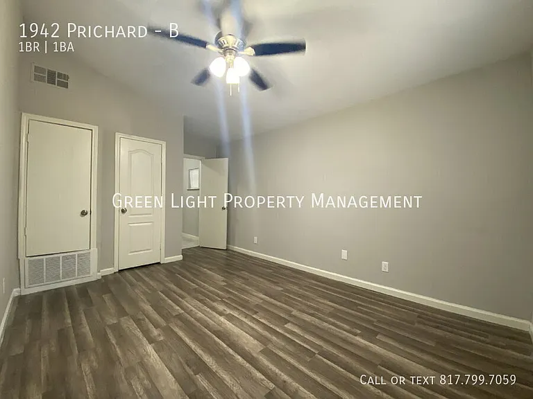 1942 Prichard Ln #B — Photo 8